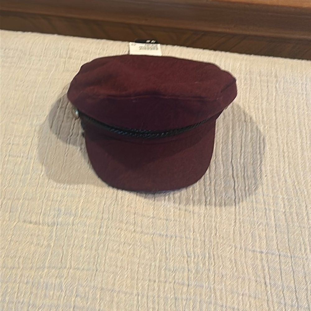 Newsboy women’s burgundy hat. Brand new
